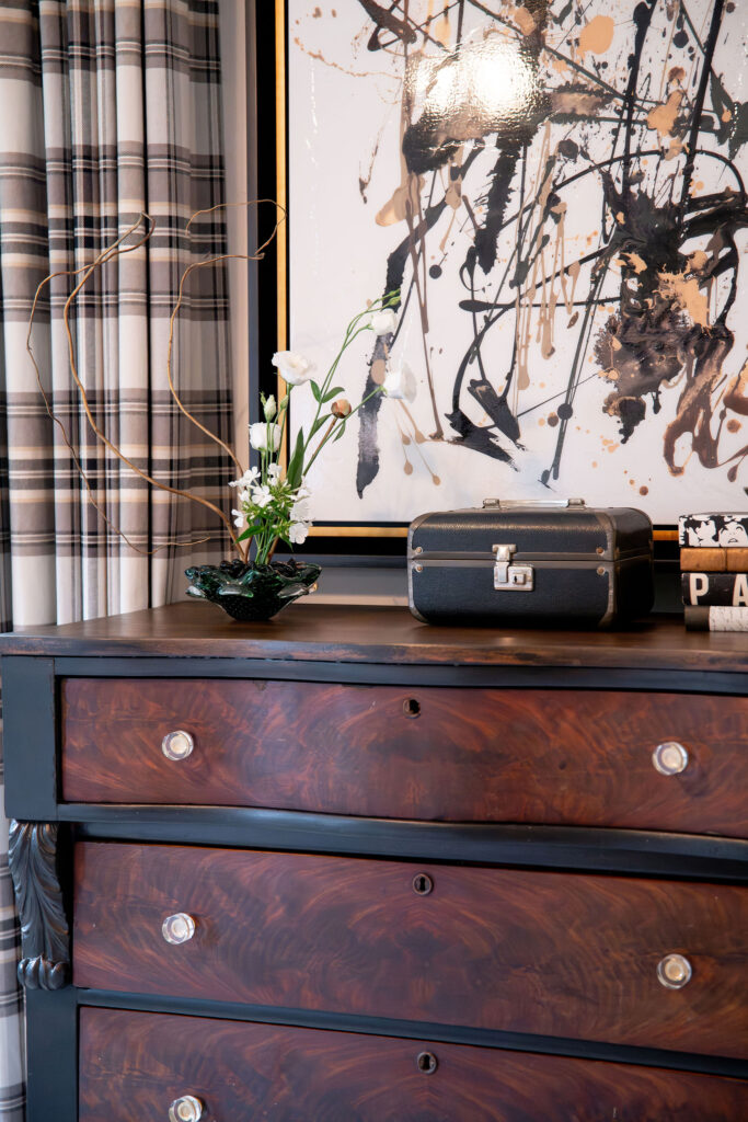 Dainty arrangement in the guest bedroom Hudson Home and Garden Show 2026, interior design, Lindsey Putzier