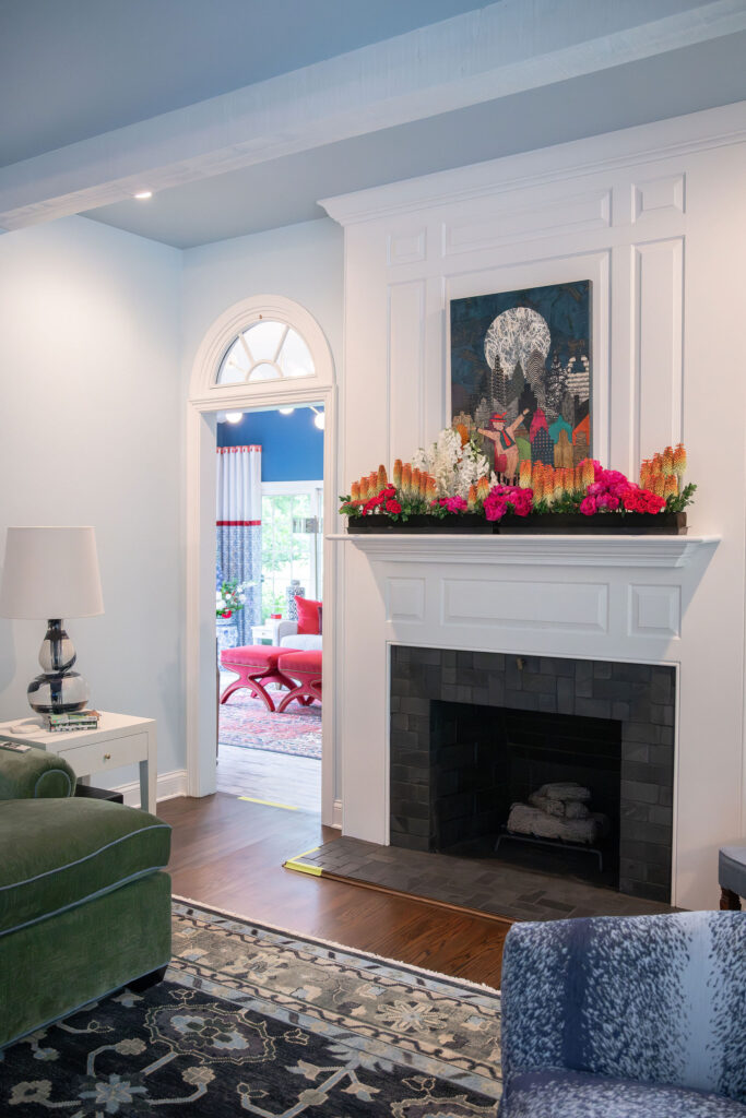 Arrangement in the living room on top of the fireplace Hudson Home and Garden Show 2026, interior design, Lindsey Putzier